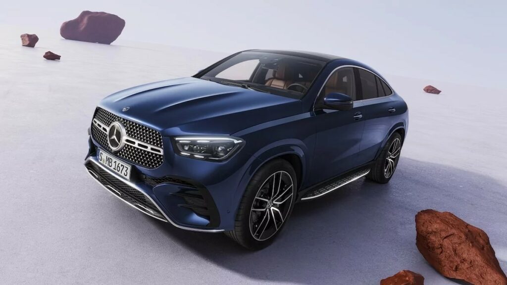Mercedes-Benz kjøper seg fri fra egne ansatte