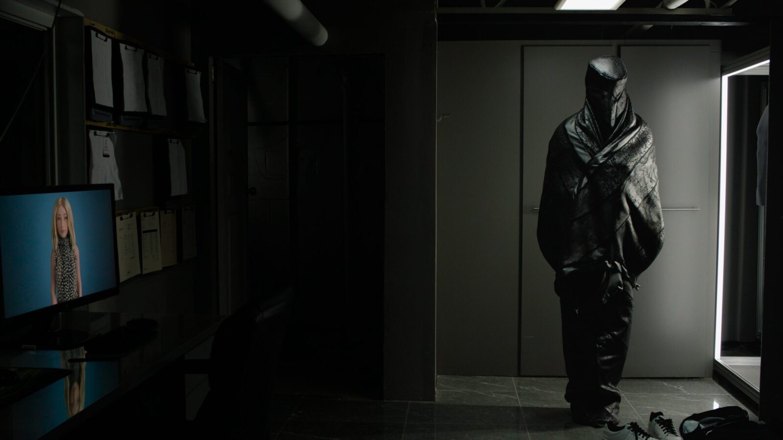 Full trailer for David Cronenbergs sci-fi-thriller «Shroud» er sluppet