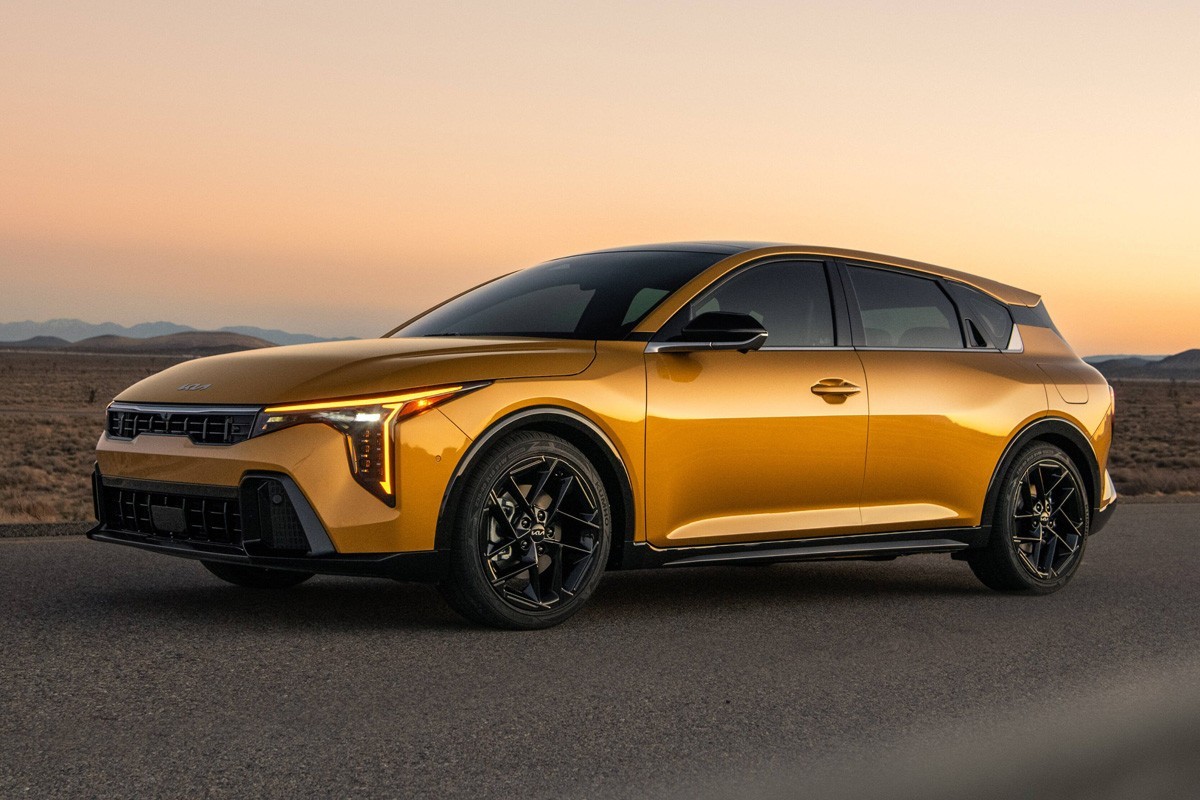 Kia K4 hatchback lansert: Sportslig femdørsalternativ til sedanen med opptil 193 hk