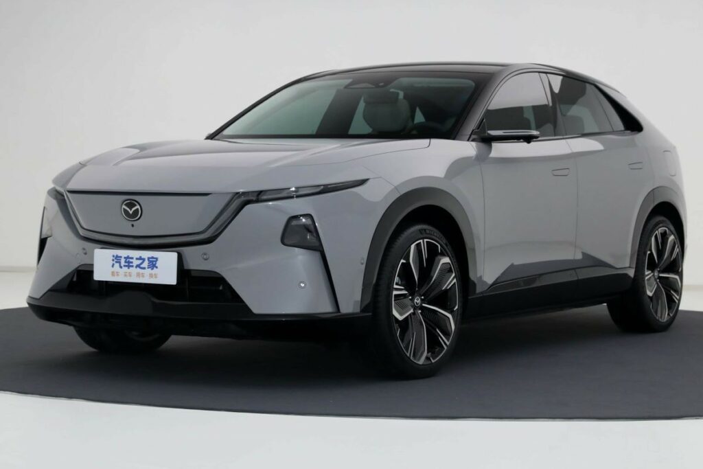 Mazda EZ-60: Ny crossover med elektrisk og hybrid drivlinje