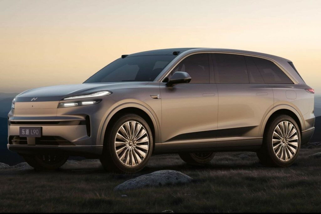 Onvo L90: Stor elektrisk crossover med tre seterader lanseres snart