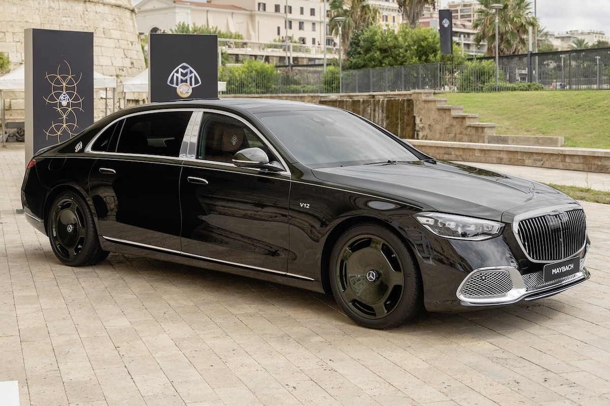 Mercedes-Maybach V12 Edition: Luksuriøs spesialutgave med ekte gull og kun 50 eksemplarer 14 Mercedes-Maybach V12 Edition: Eksklusiv S-Klasse med ekte gull og unikt design