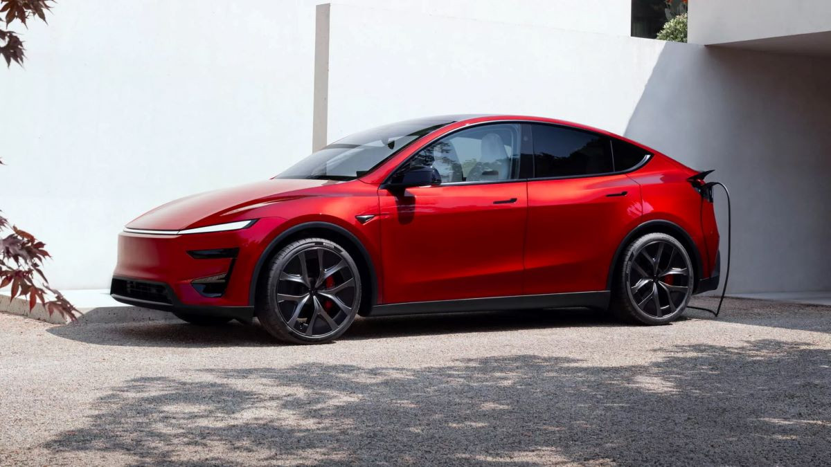 Nye Tesla Model Y Performance lansert i Europa: 627 hk, 0–100 på 3,5 sek – og helt nye funksjoner! 14 ft1zwymvzr
