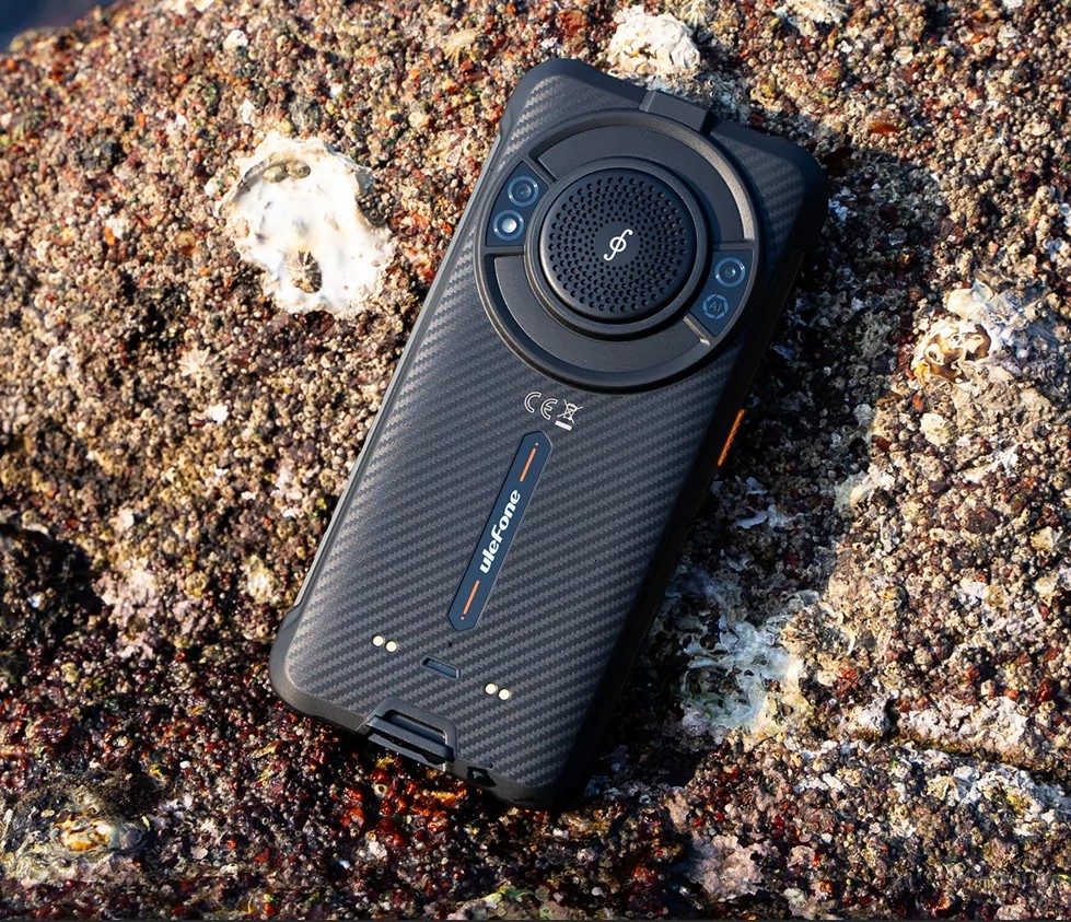 Ulefone RugKing: Robust budsjettmobil med 9600 mAh batteri, 126 dB høyttaler og militærbeskyttelse 2 Utviklerne hevder at smarttelefonen vil overleve et fall fra en høyde på opptil 2 meter og nedsenking til en dybde på opptil 2 meter i 30 minutter.