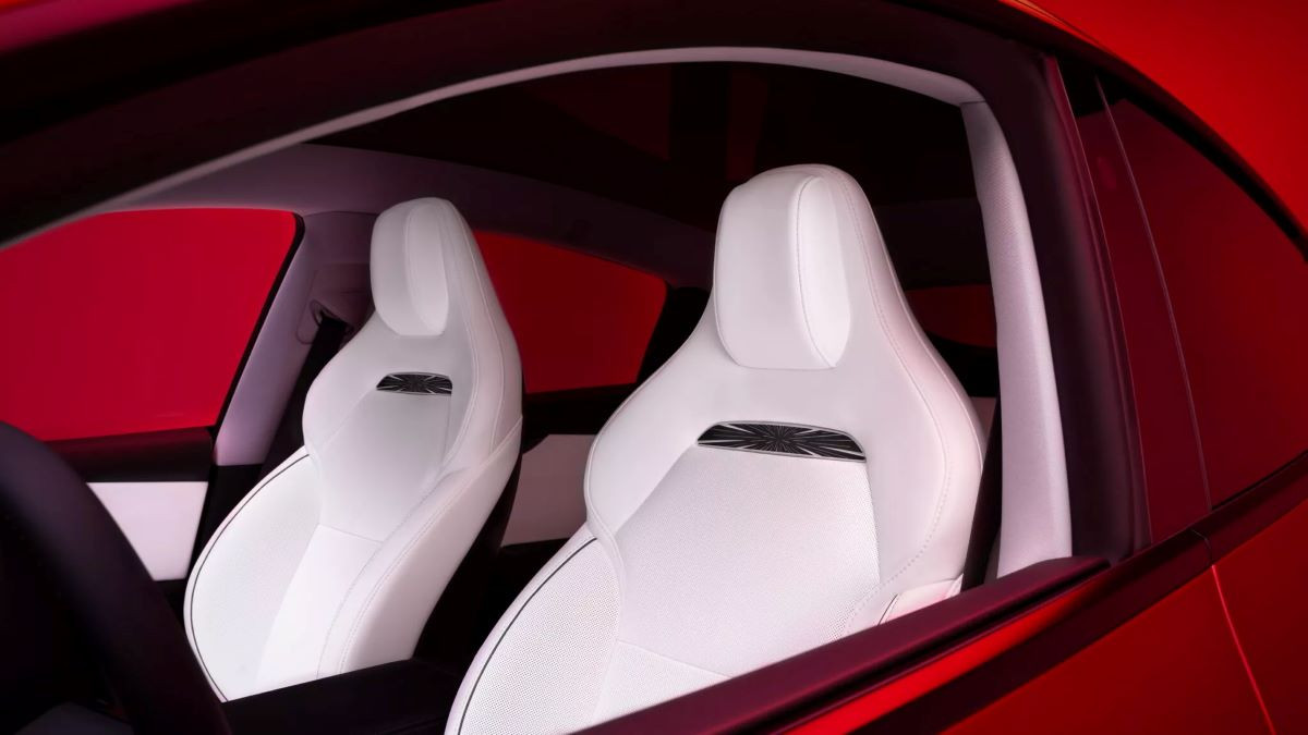 Nye Tesla Model Y Performance lansert i Europa: 627 hk, 0–100 på 3,5 sek – og helt nye funksjoner! 6