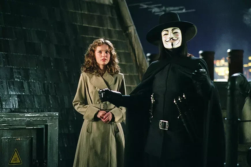 10 filmer som overgår tegneseriene de er basert på – fra The Dark Knight til Spider-Verse 7 5. V for Vendetta (2005)