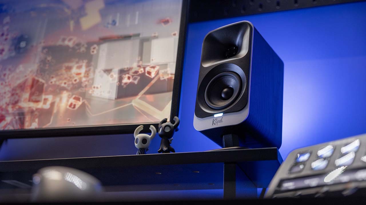 Klipsch ProMedia Lumina: En stilren lydoppgradering for PC-brukere 29 Klipsch ProMedia Lumina gir premium lyd og RGB-lys til PC-oppsettet ditt