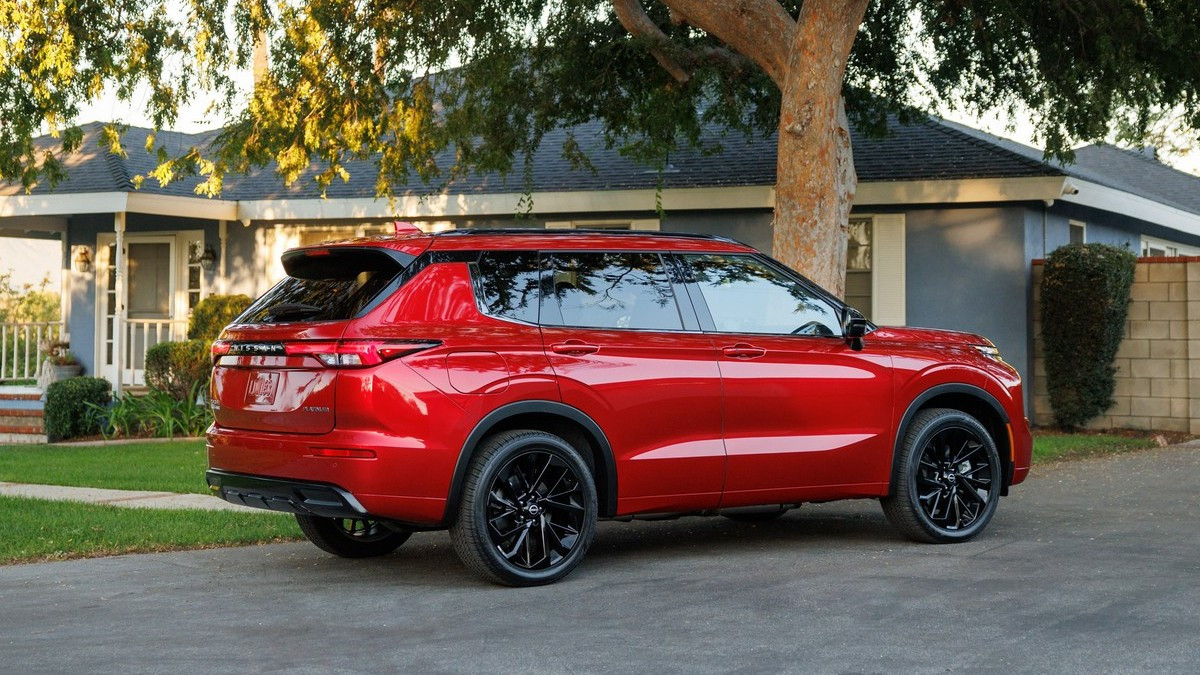 Nissan Rogue Plug-in Hybrid: Ny PHEV basert på Mitsubishi Outlander 2 OboHbV23O1