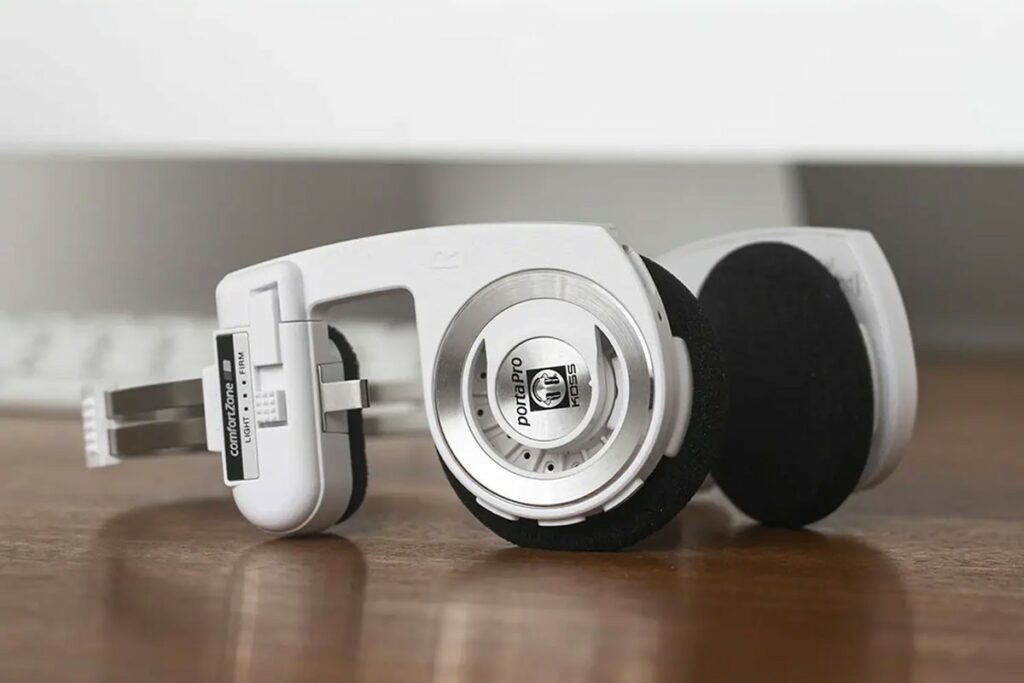 KOSS Porta Pro Wireless 2.0 Arctic White – Ikoniske hodetelefoner i ny Limited Edition
