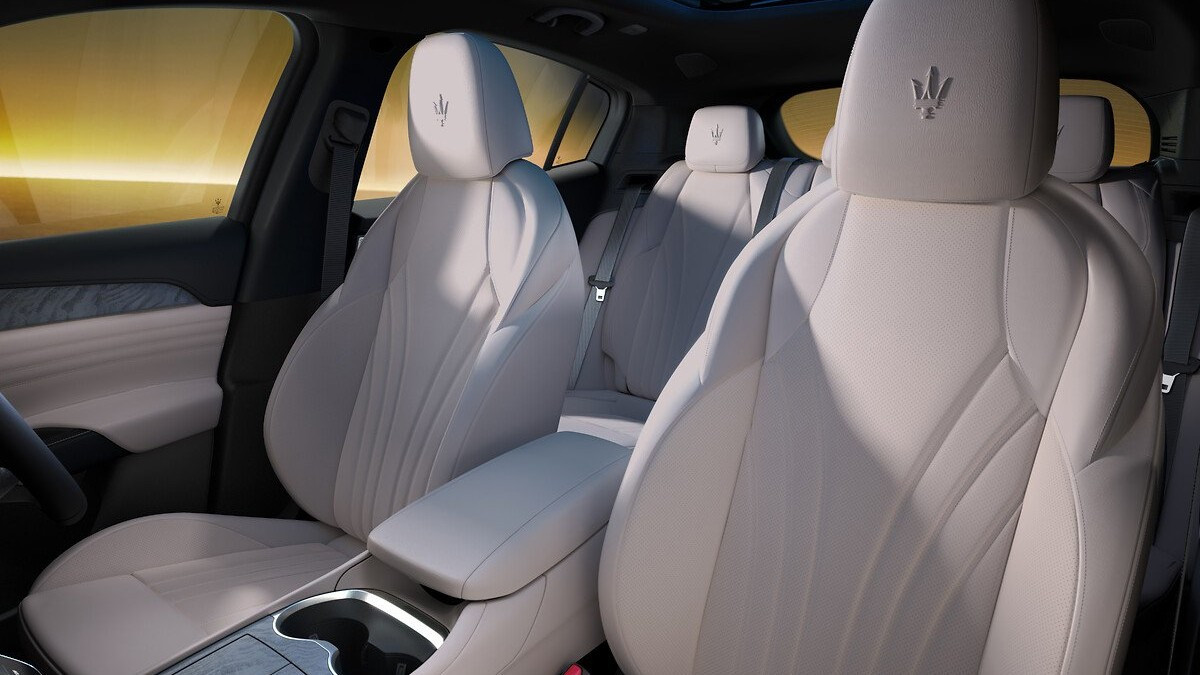 Maserati lanserer eksklusiv Grecale Lumina Blu: Luksuriøs spesialutgave med unik Night Interaction-lakk 8 Ws6f2TtOR8