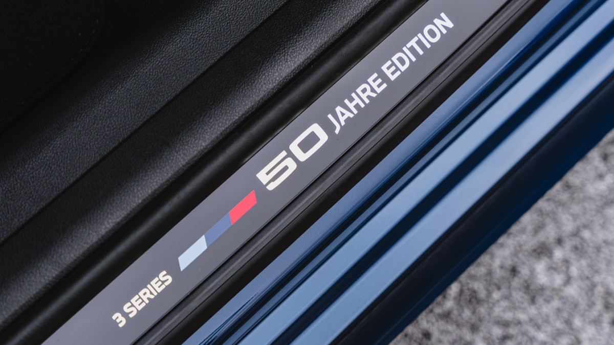 BMW M340i xDrive 50 Year Edition: Jubileumsmodellen hyller 50 år med 3-serien 10 ZXjfWd8QC8