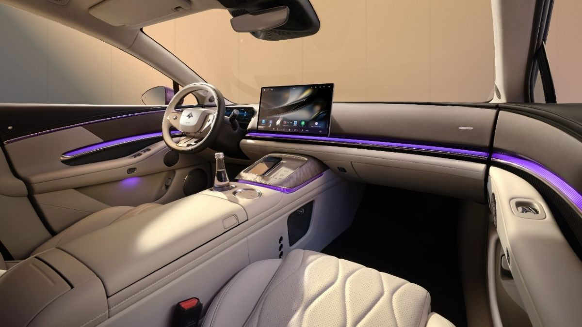 Hyptec A800: Luksus-sedan med futuristisk design, 178 km EV-rekkevidde og AI-cockpit 7 r7rTd0Z77D